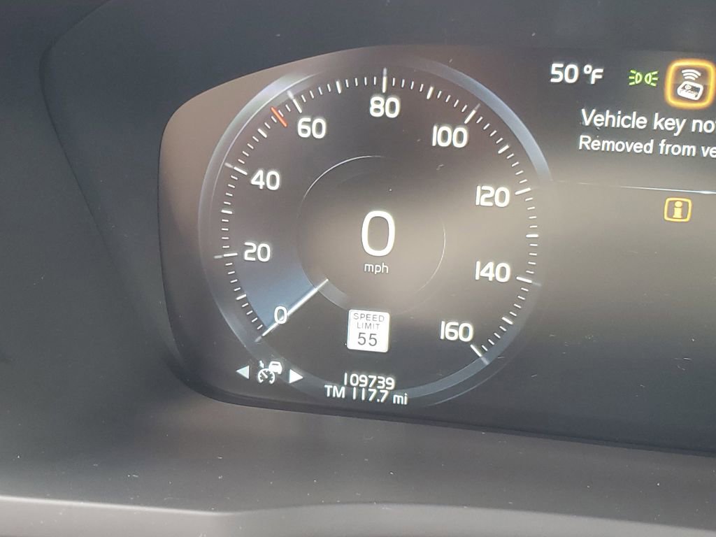 Used 2022 Volvo XC90 T6 Inscription w/ Advanced Package image 16