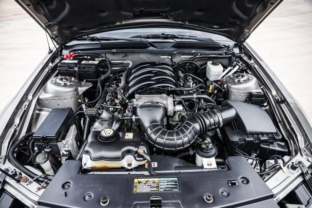 Used 2005 Ford Mustang GT Premium RWD image 24