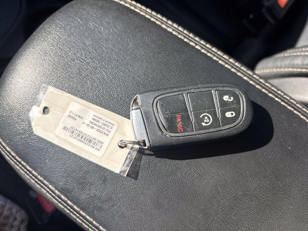 Used 2015 Jeep Cherokee Limited FWD image 31