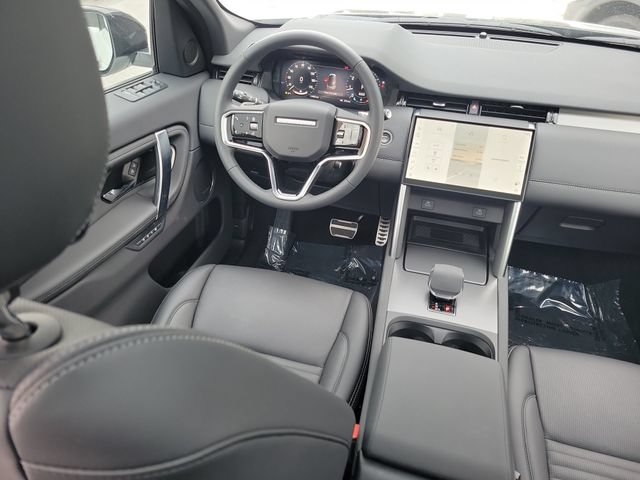 Used 2025 Land Rover Discovery Sport Dynamic SE AWD/4WD image 19