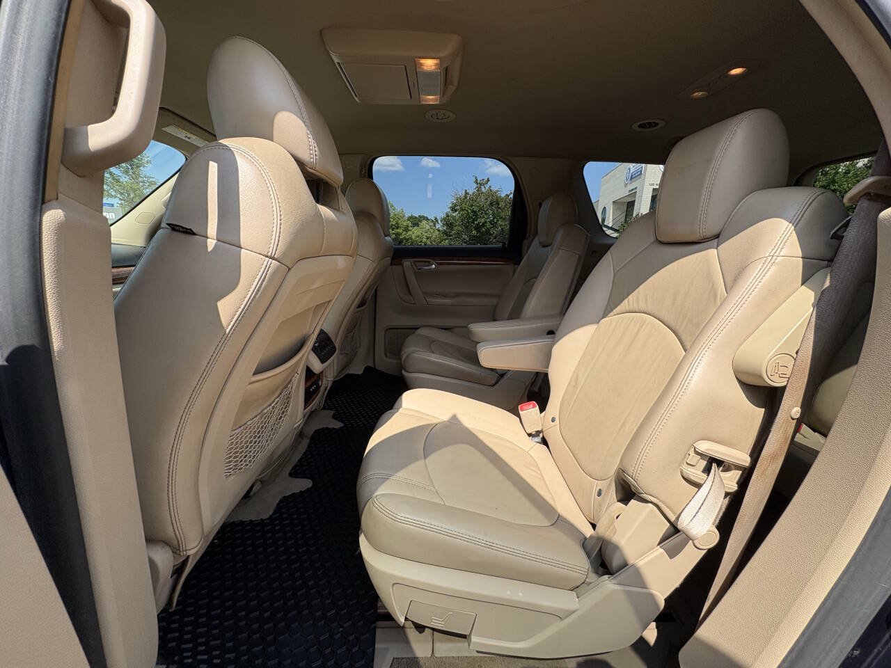 Used 2007 Saturn Outlook XR w/ Premium Trim Pkg FWD image 21
