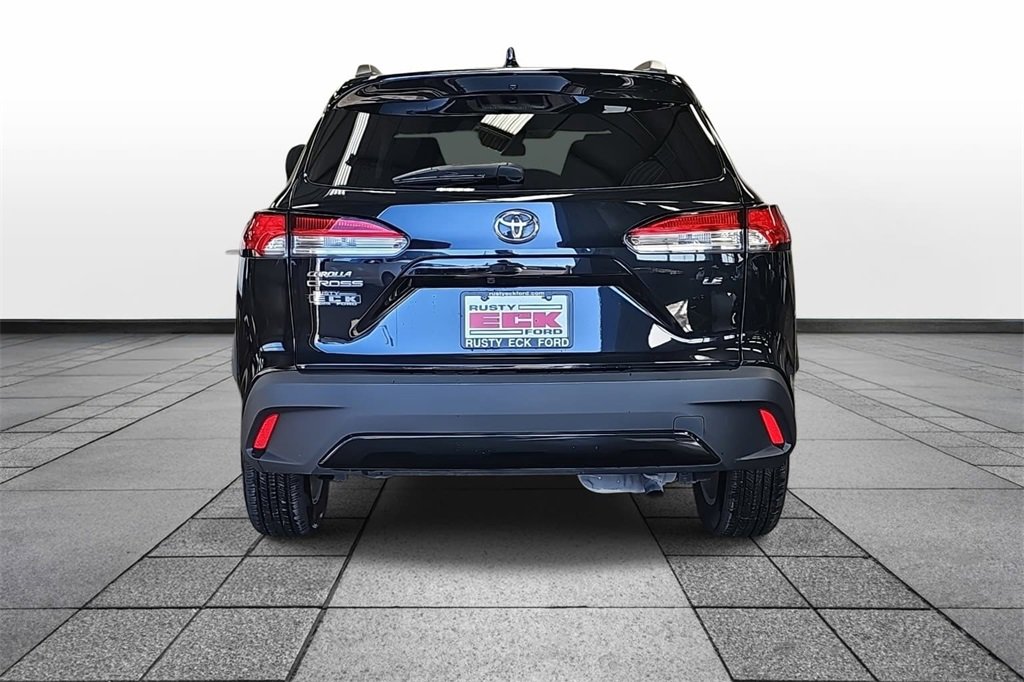 Used 2024 Toyota Corolla Cross LE image 6