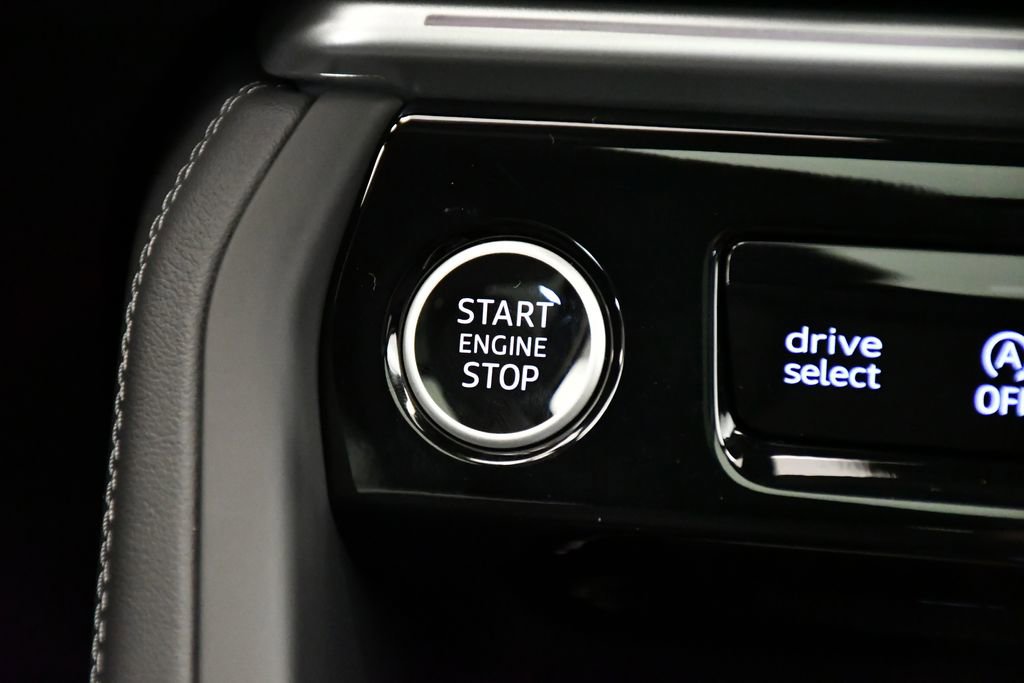 Used 2025 Audi Q5 Premium w/ Convenience Package image 28