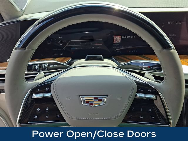 Used 2025 Cadillac Escalade Sport Platinum AWD/4WD image 4