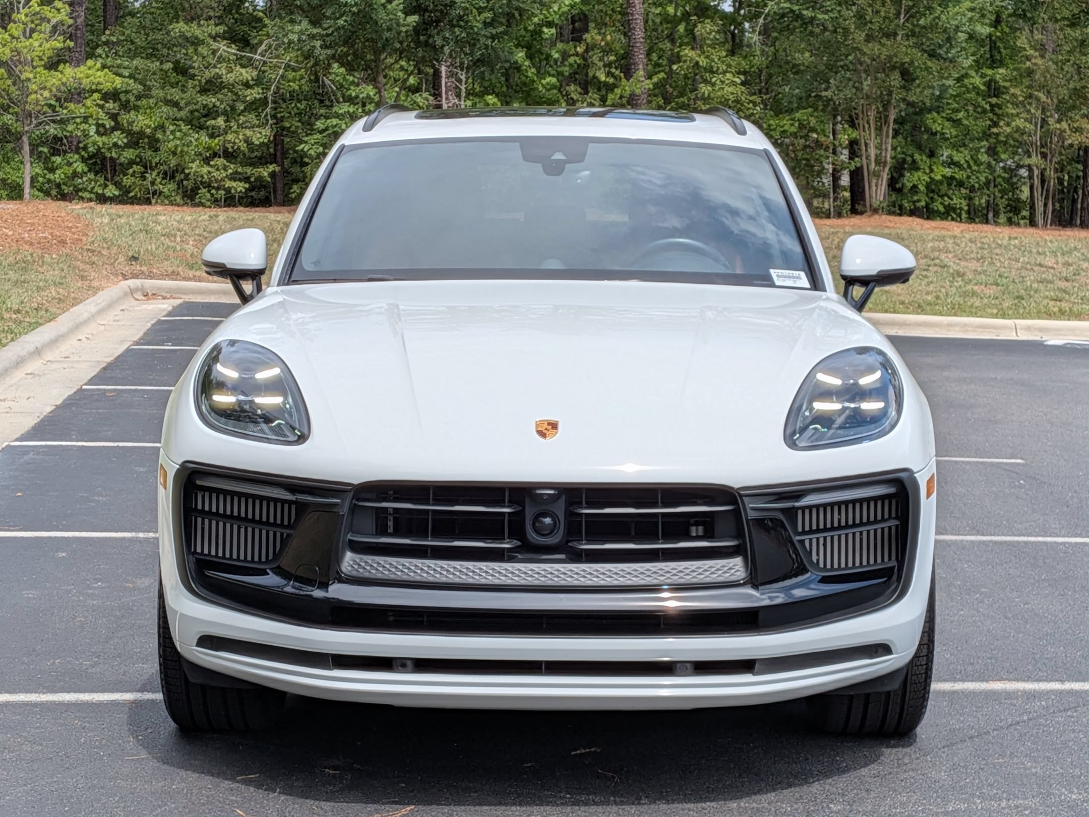 Certified 2024 Porsche Macan S AWD/4WD image 34
