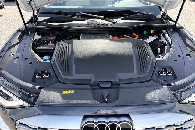 Used 2024 Audi Q8 e-tron Premium AWD/4WD image 9