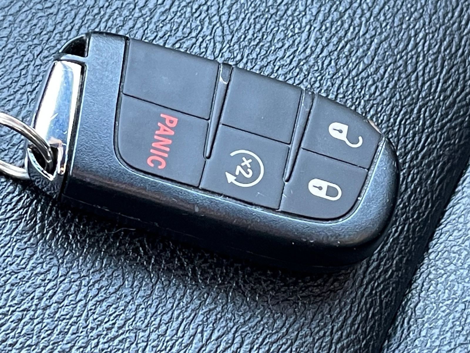 Used 2025 Jeep Compass Limited image 26