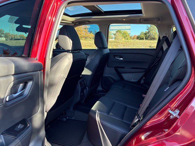 New 2027 Nissan Rogue Dark Armor AWD/4WD image 8