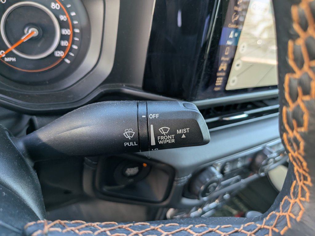 Used 2024 Jeep Gladiator Mojave w/ Technology Group AWD/4WD image 38