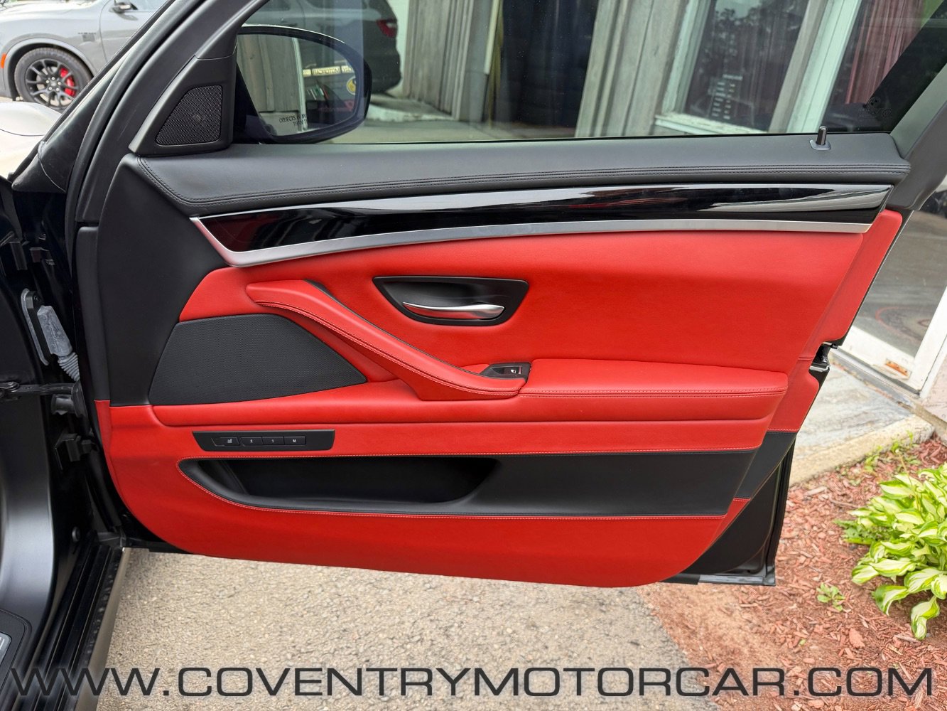 Used 2013 BMW M5 RWD image 44