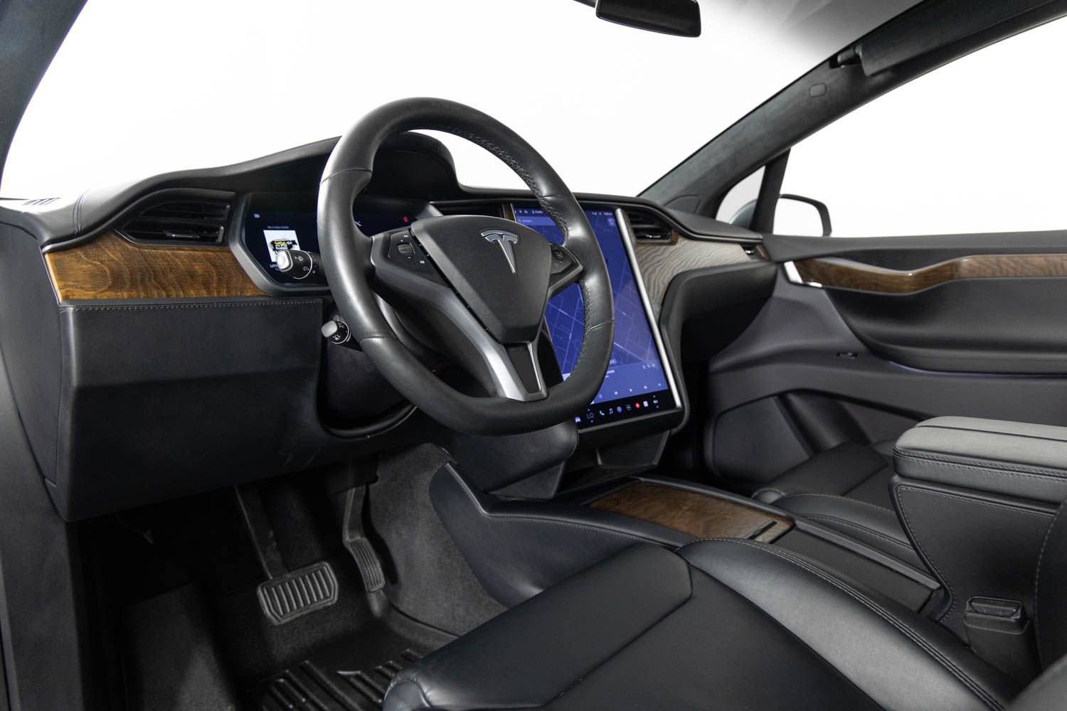 Used 2019 Tesla Model X 75D image 14