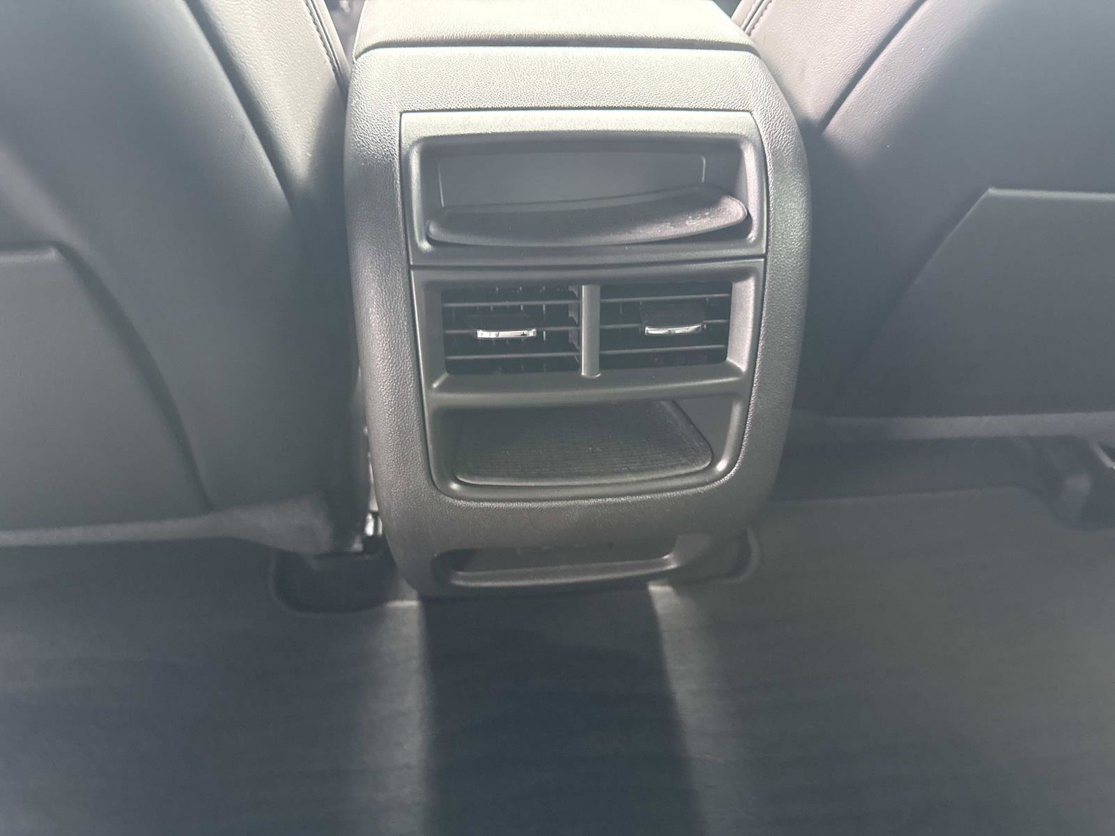Certified 2024 Cadillac XT5 Premium Luxury FWD image 18