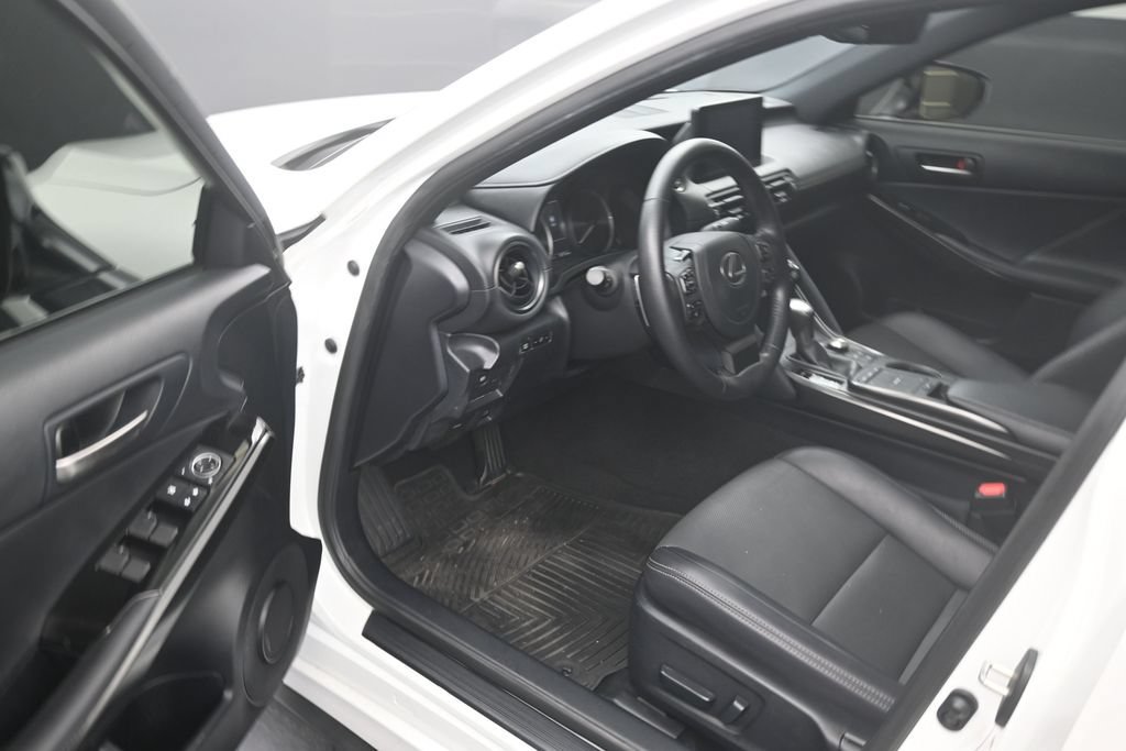 Used 2024 Lexus IS 300 w/ Comfort Package RWD image 10