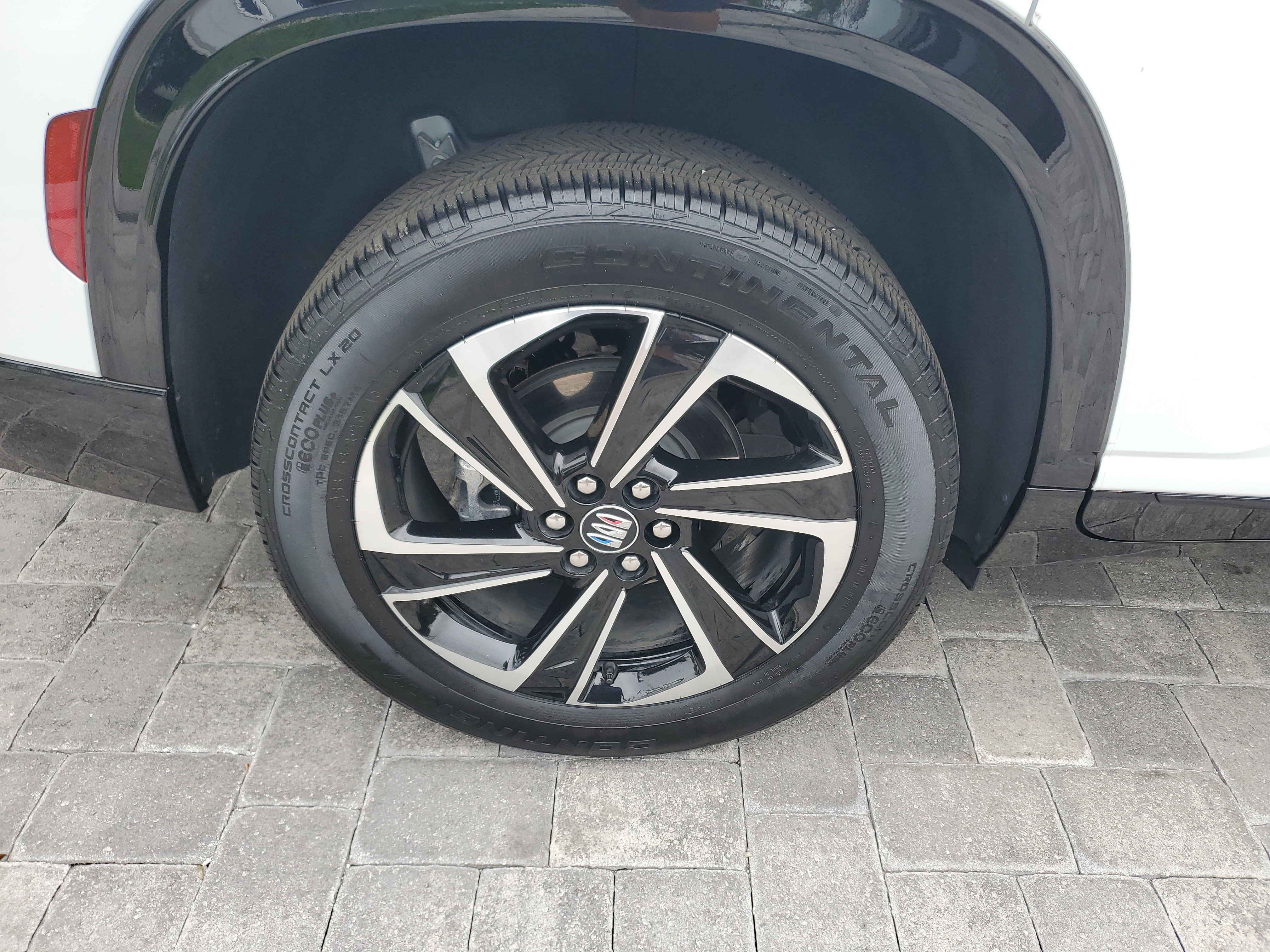 Certified 2025 Buick Enclave Sport Touring w/ Power Package image 7