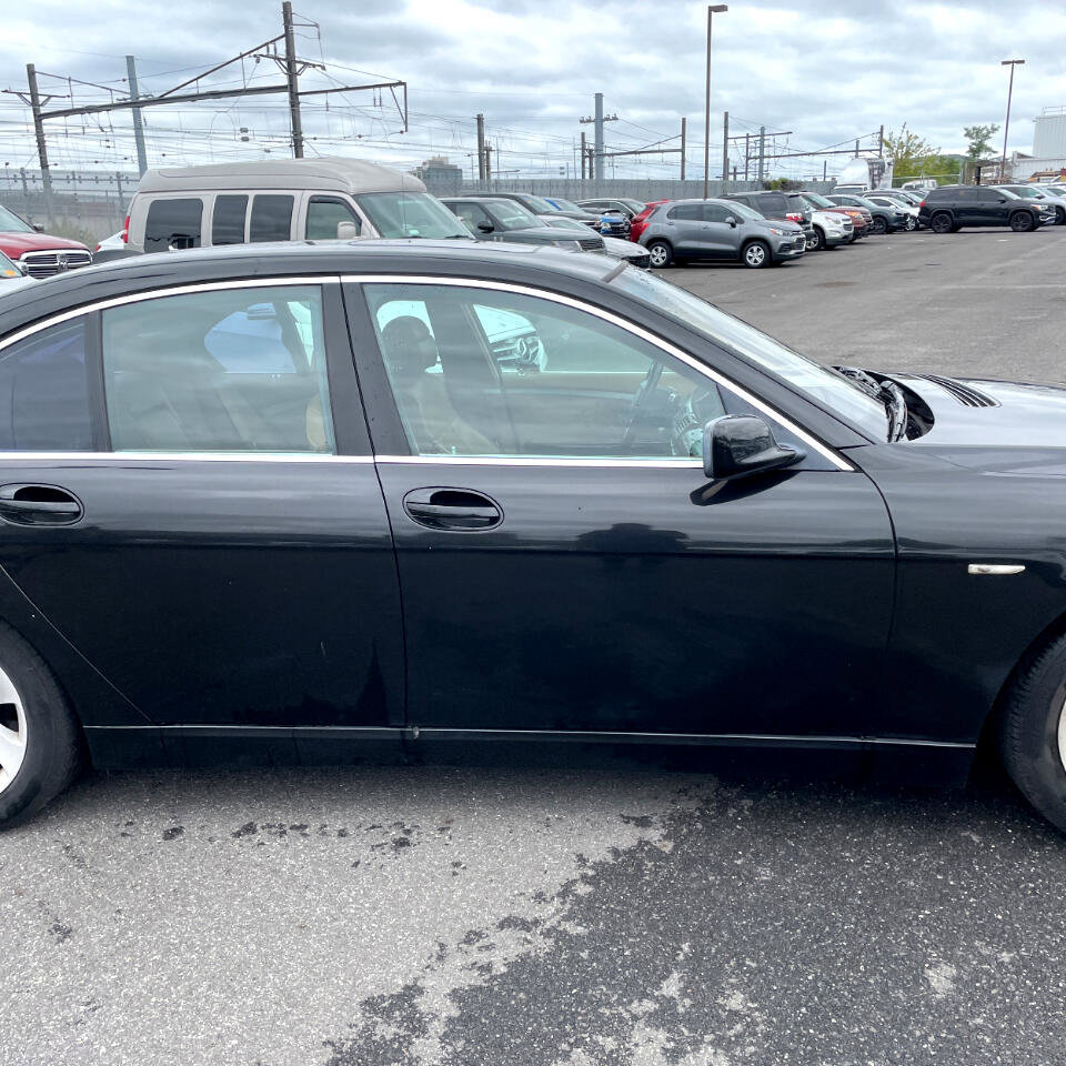 Used 2007 BMW 750i image 6