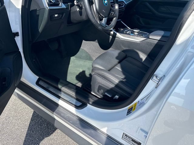 Used 2023 BMW i4 eDrive35 w/ Premium Package RWD image 6