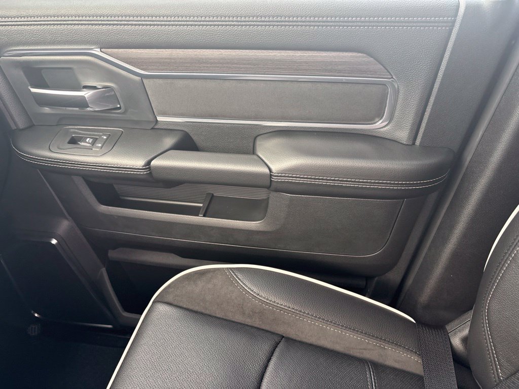 New 2026 RAM 3500 Laramie AWD/4WD image 28
