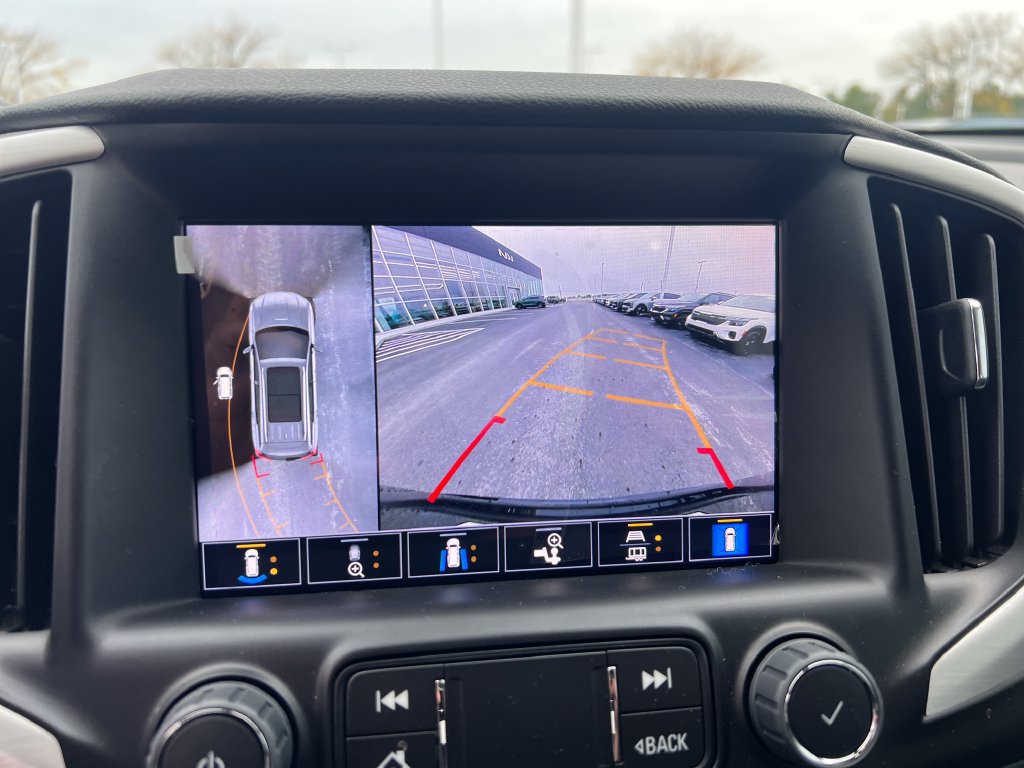 Used 2022 GMC Terrain SLT w/ Tech Package AWD/4WD image 18