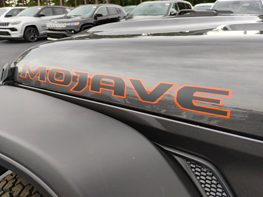 New 2025 Jeep Gladiator Mojave image 12