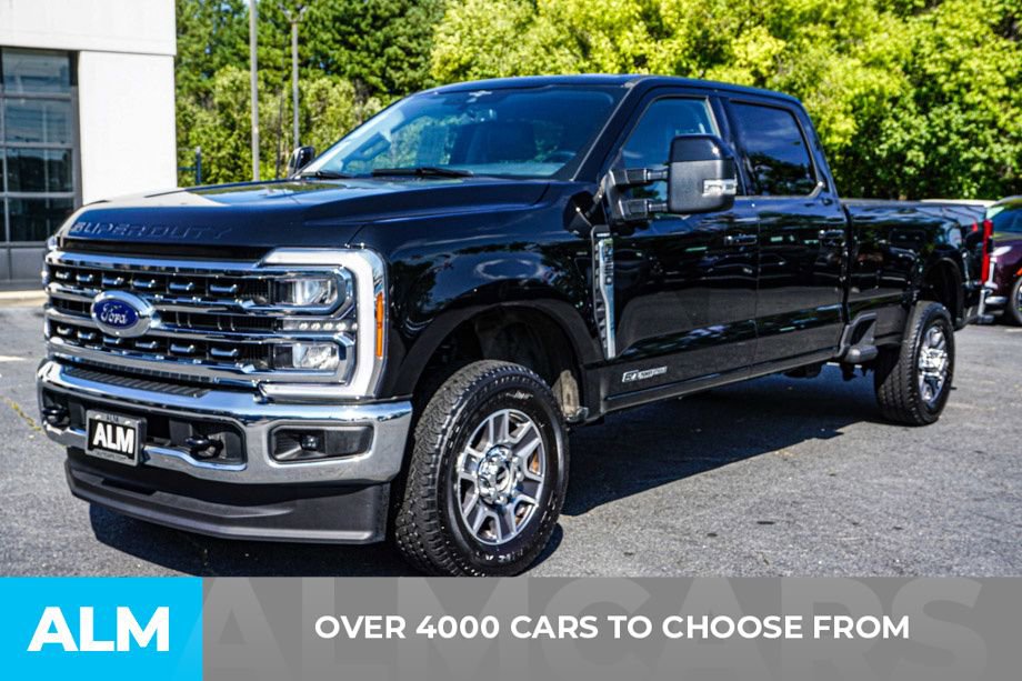 Used 2023 Ford F350 Lariat image 3