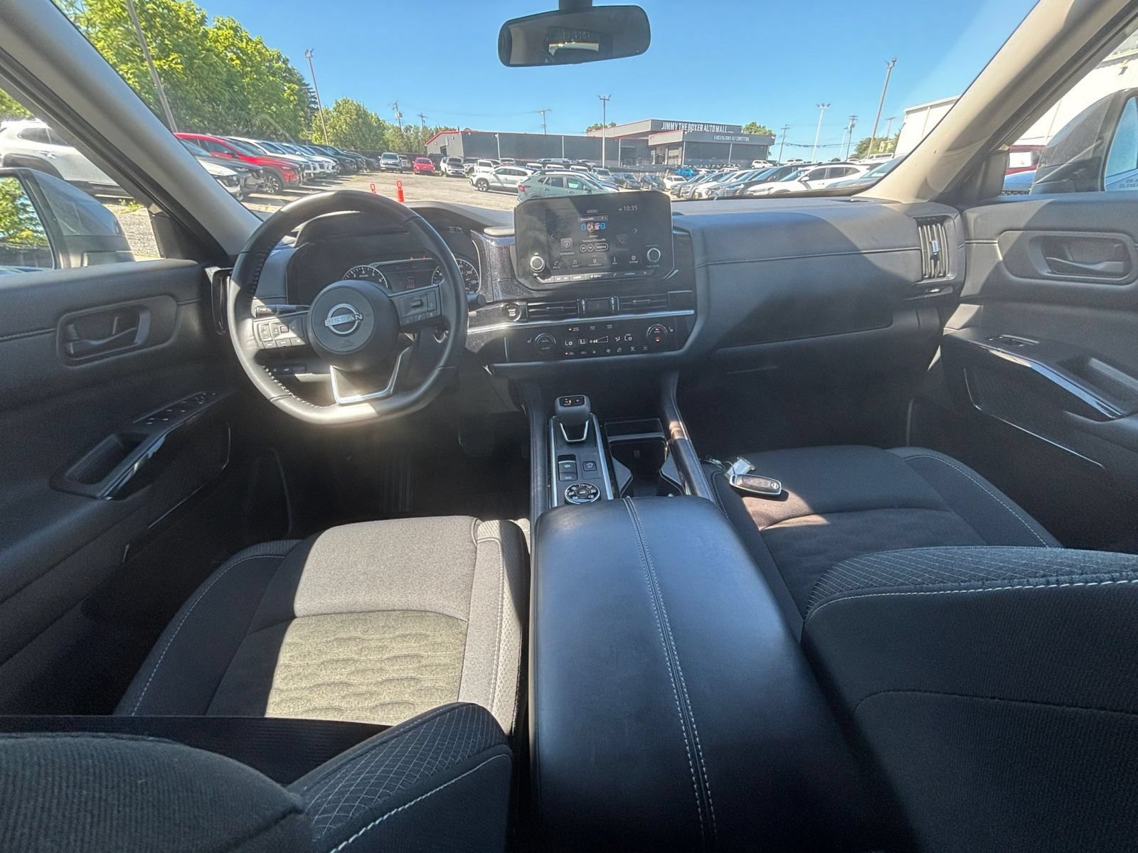 Used 2025 Nissan Pathfinder SV AWD/4WD image 26