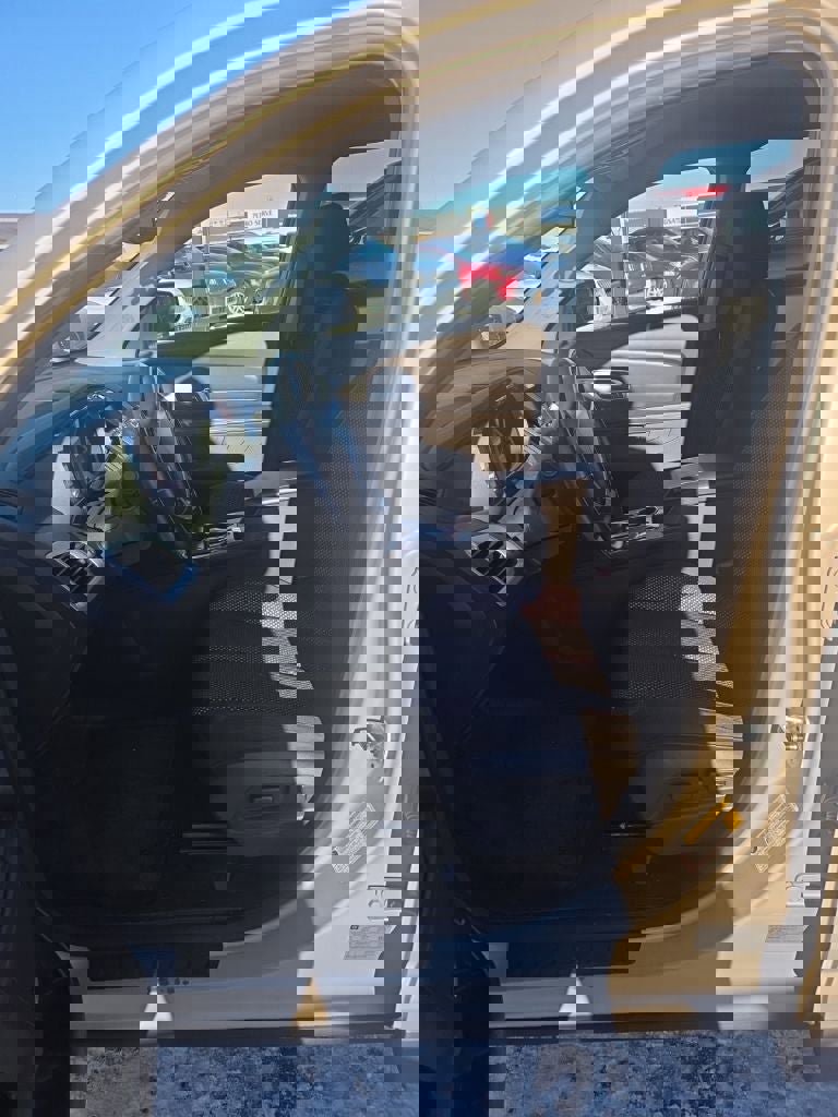 Used 2010 GMC Terrain SLE image 13