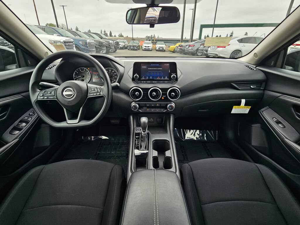 Used 2025 Nissan Sentra S FWD image 9