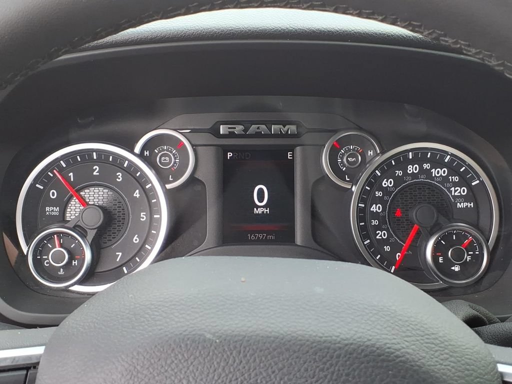 Used 2026 RAM 2500 Big Horn AWD/4WD image 2
