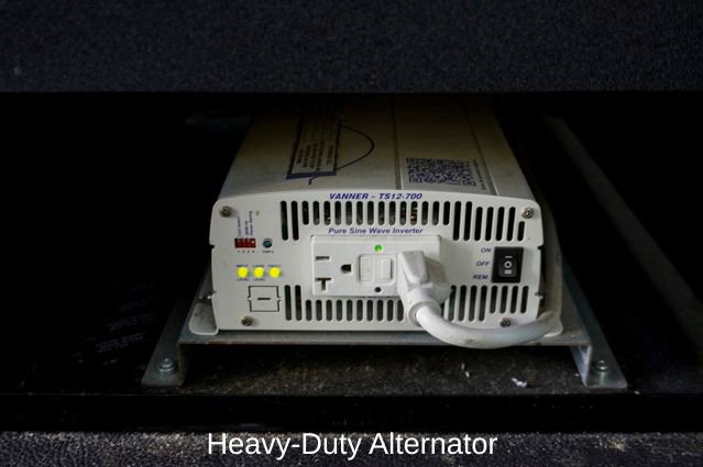 Used 2019 Ford Transit 150 XLT image 8