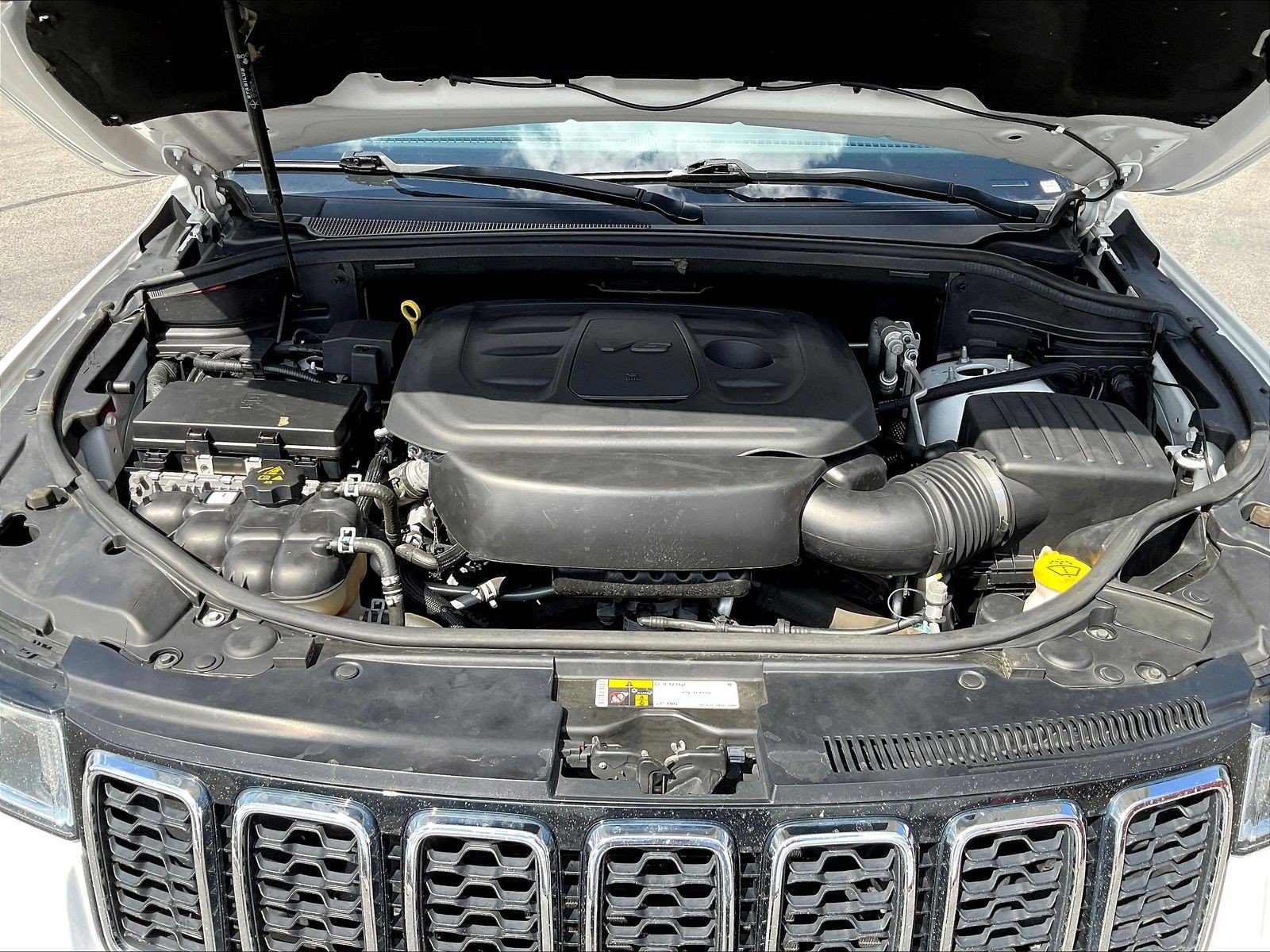 Used 2020 Jeep Grand Cherokee Limited w/ Luxury Group II AWD/4WD image 31