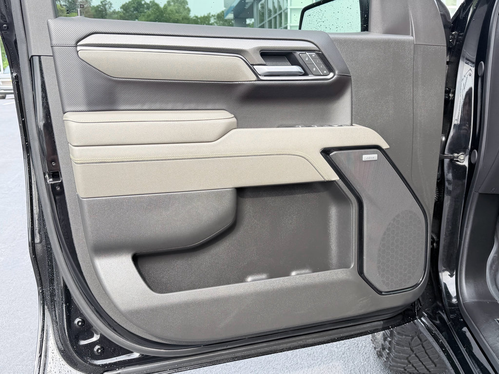 Used 2025 Chevrolet Silverado 1500 ZR2 w/ Technology Package AWD/4WD image 31