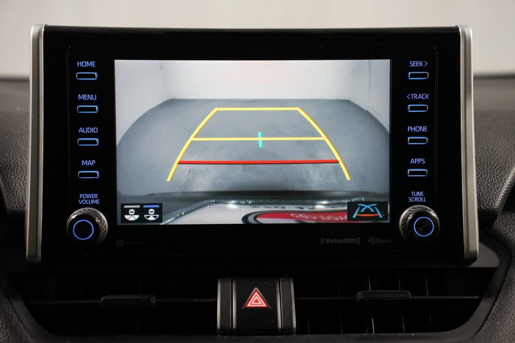 Used 2020 Toyota RAV4 XLE image 18