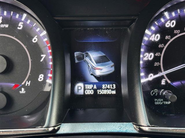 Used 2015 Toyota Avalon Limited w/ Technology Package FWD image 14