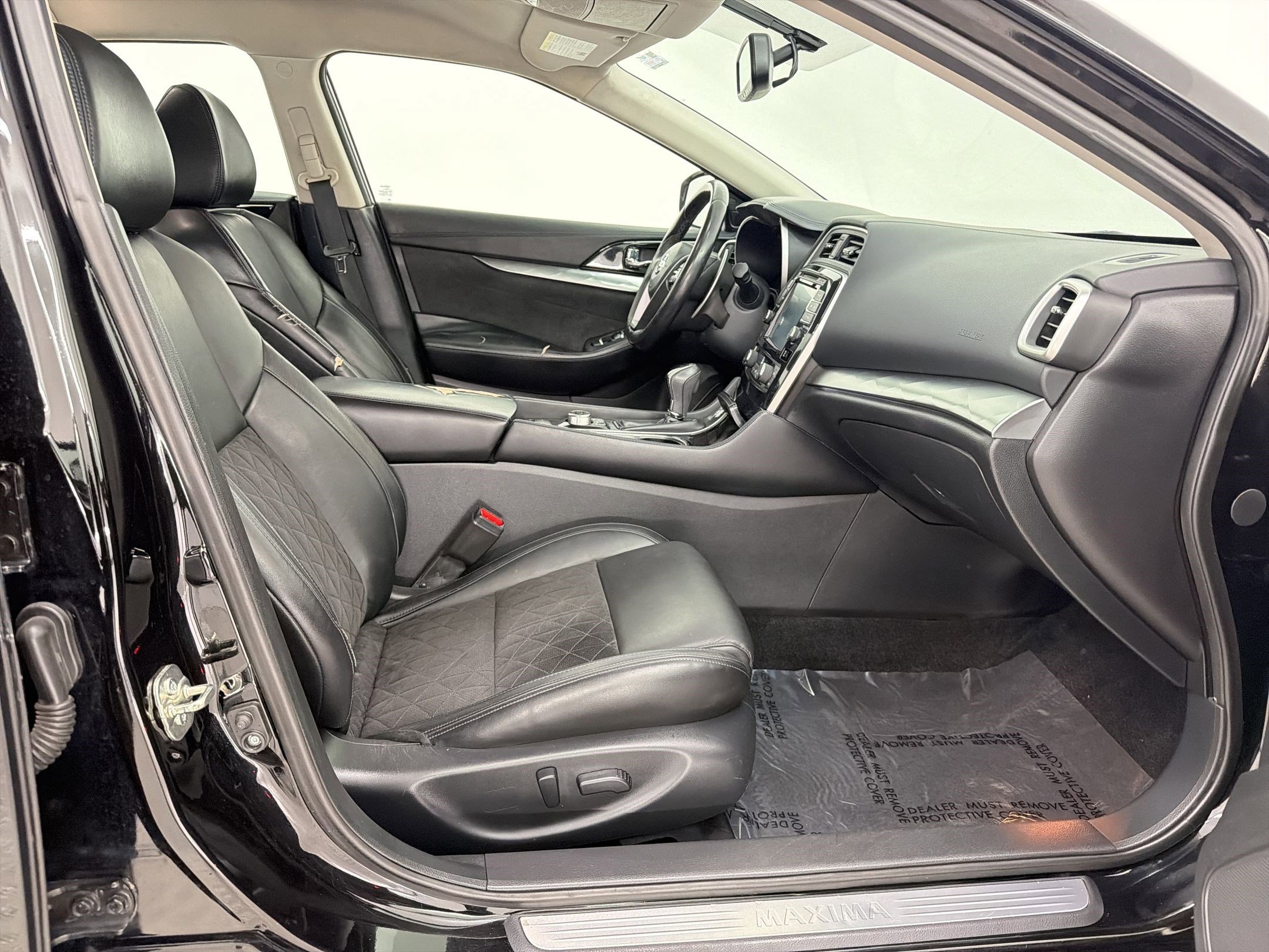 Used 2016 Nissan Maxima SR FWD image 26