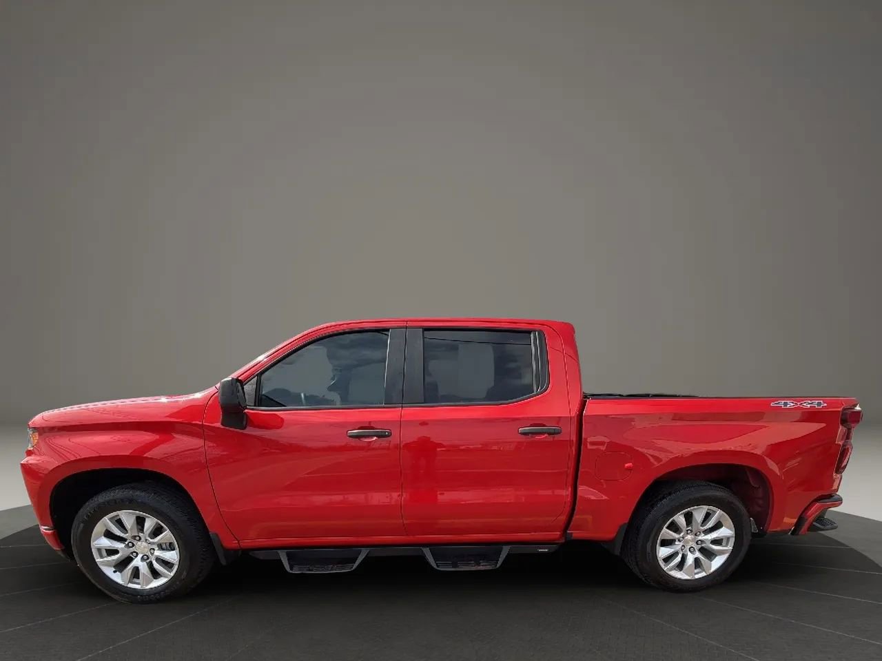 Used 2019 Chevrolet Silverado 1500 Custom w/ Custom Value Package AWD/4WD image 8