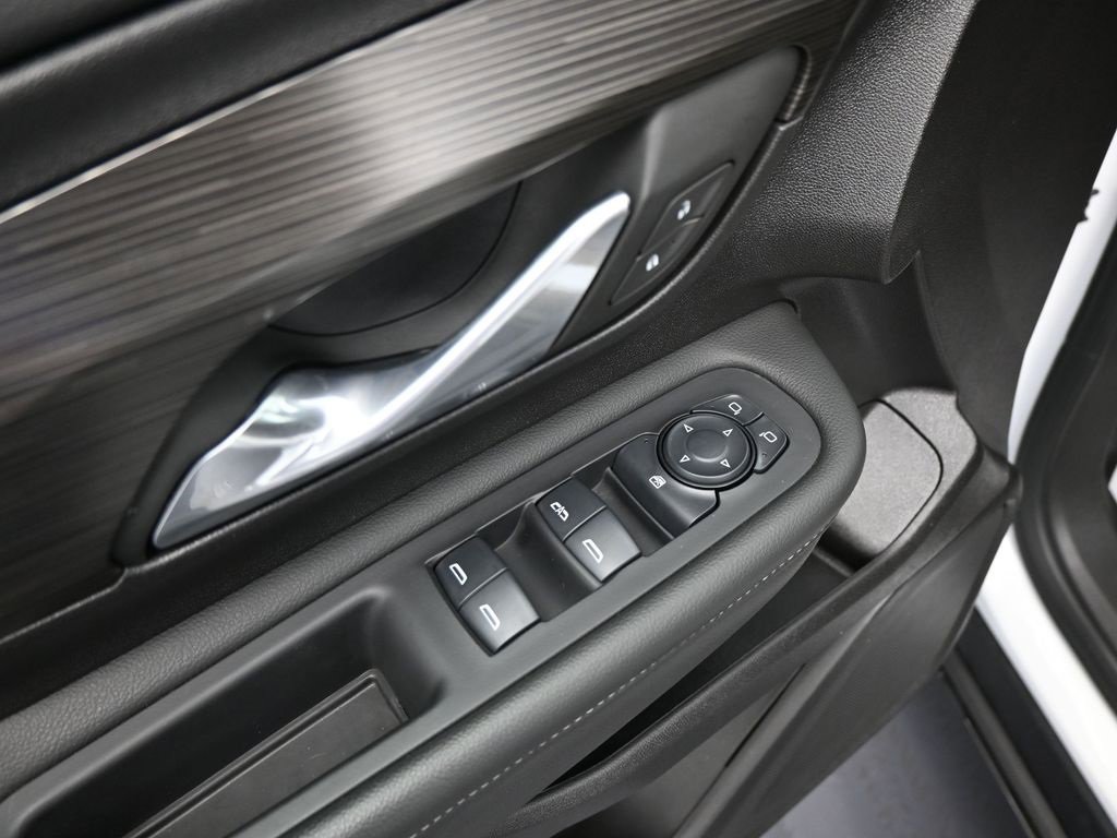 Certified 2024 GMC Terrain SLE image 10