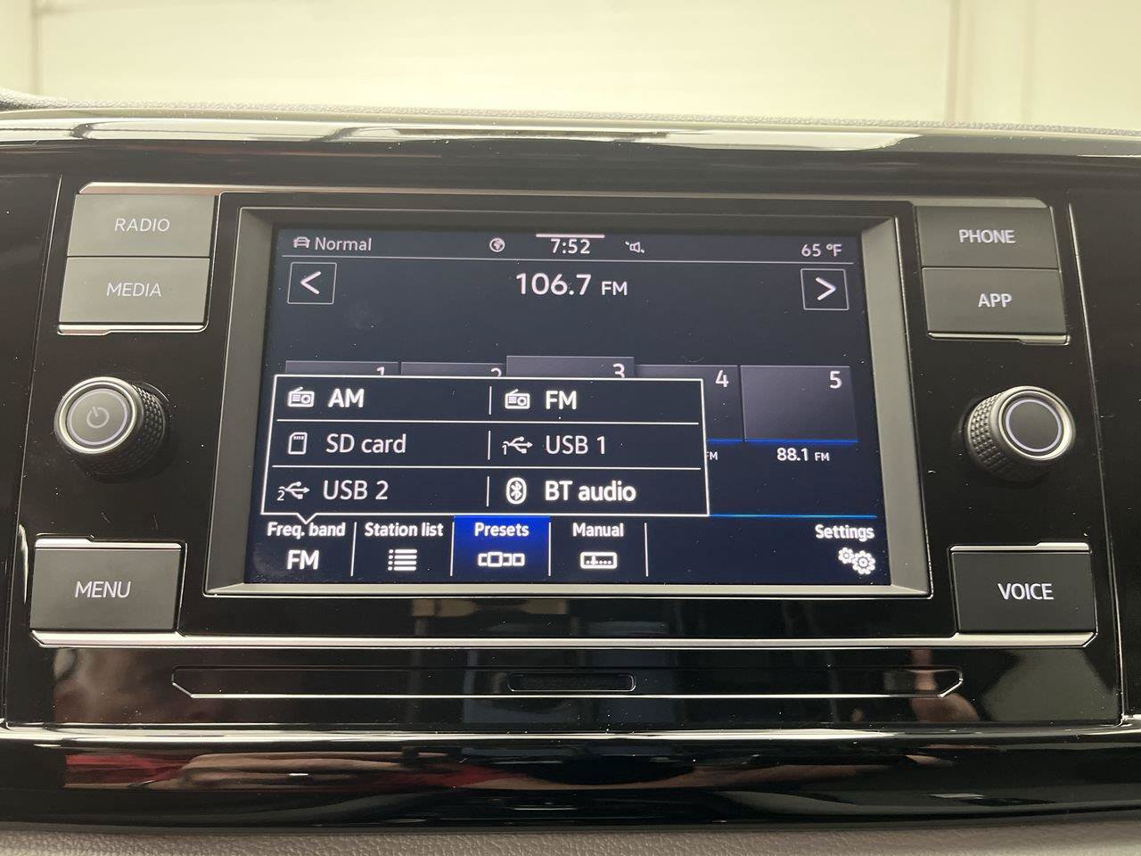 Used 2023 Volkswagen Taos S AWD/4WD image 14