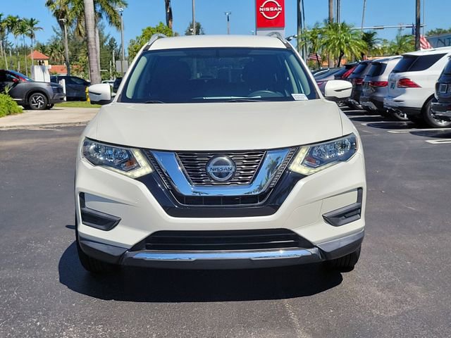 Used 2018 Nissan Rogue SV w/ Premium Package FWD image 2