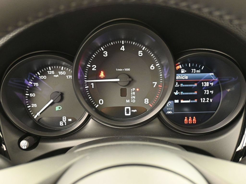 Certified 2026 Porsche Macan AWD/4WD image 18