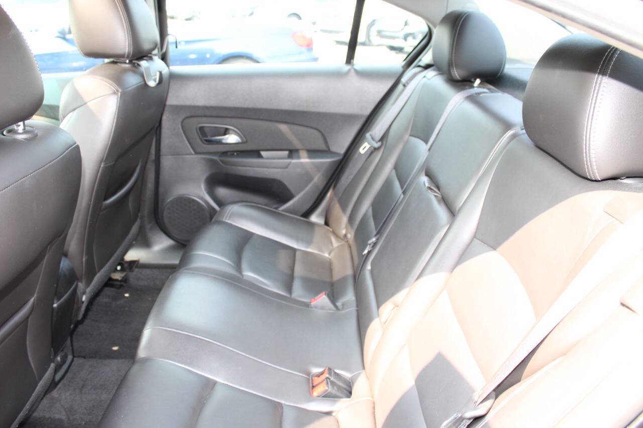 Used 2013 Chevrolet Cruze LTZ w/ Enhanced Safety Package FWD image 19