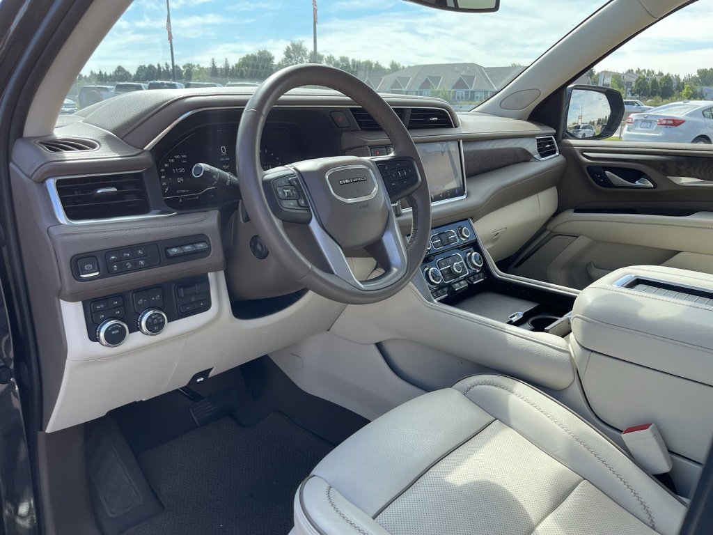 Used 2023 GMC Yukon XL Denali w/ Max Trailering Package image 24