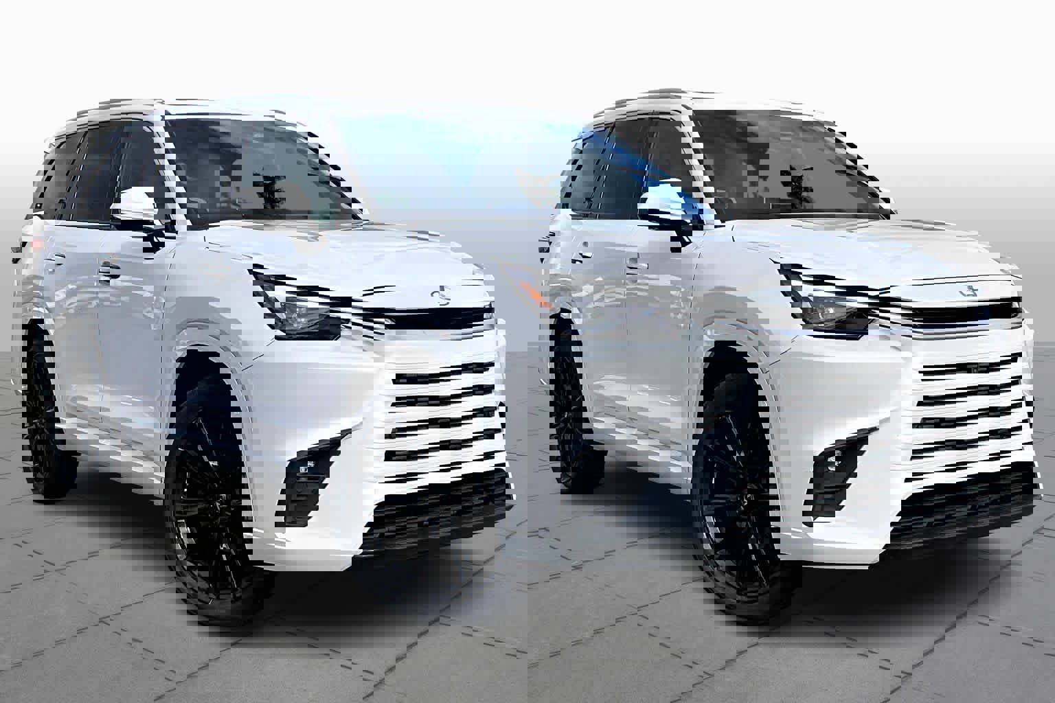 Used 2024 Lexus TX 350 AWD image 2