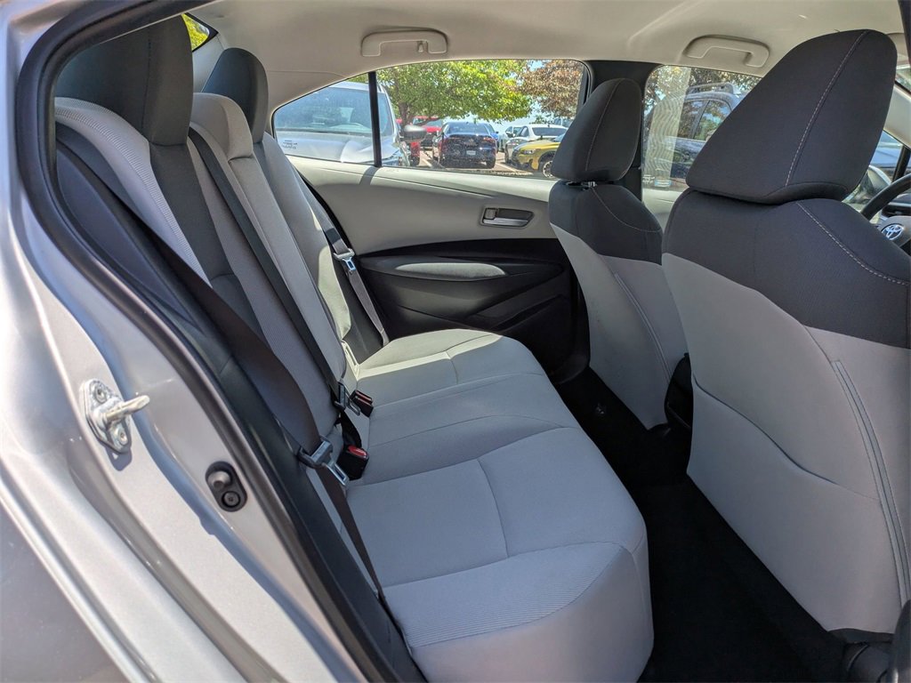 Used 2021 Toyota Corolla LE image 26