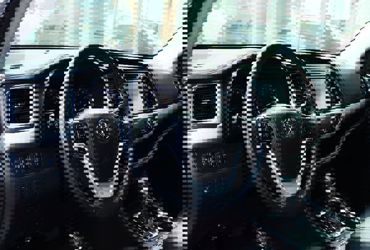 Used 2019 Toyota Highlander XLE image 39