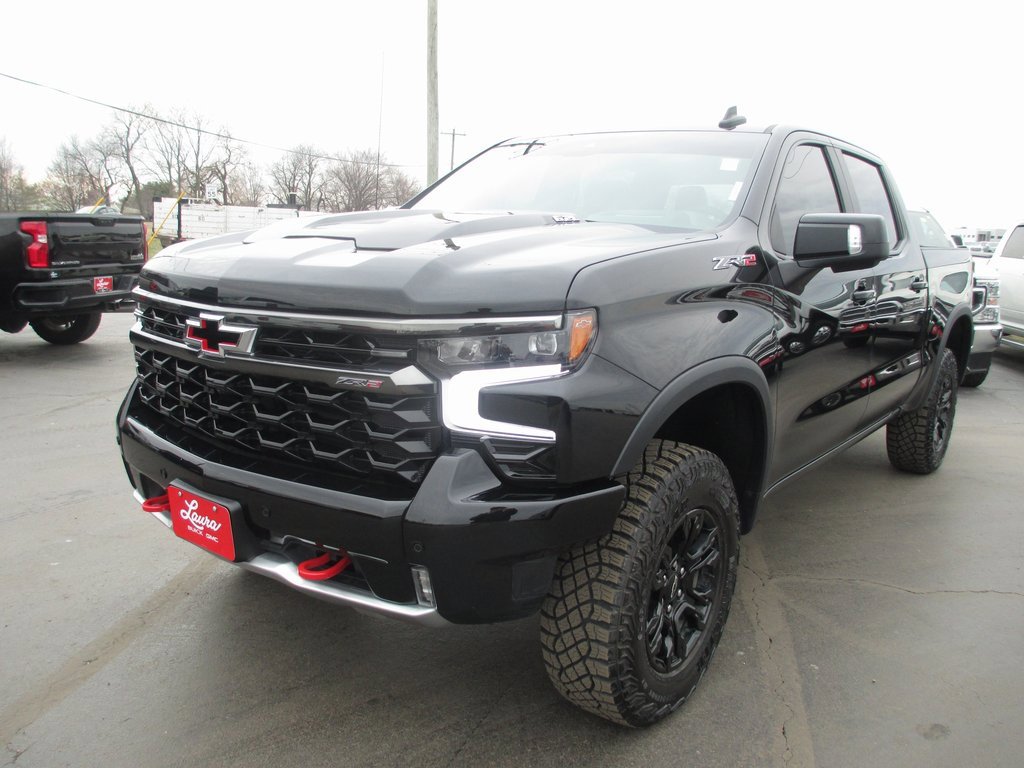 Used 2025 Chevrolet Silverado 1500 ZR2 w/ Technology Package image 10