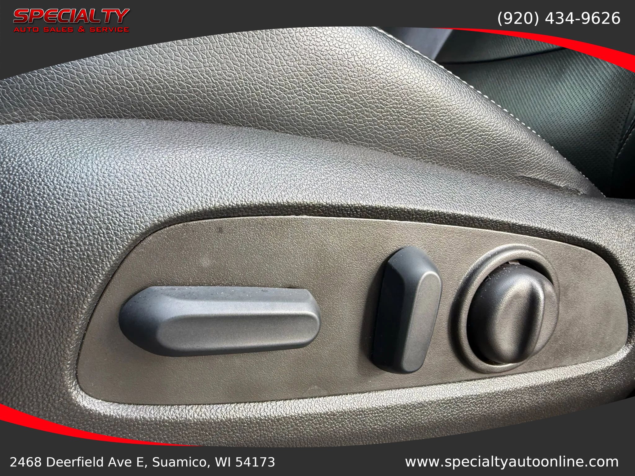 Used 2022 GMC Terrain SLT w/ Tech Package image 32