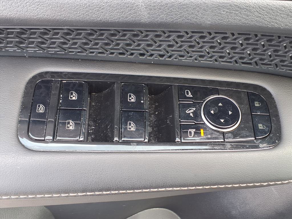 Certified 2024 Nissan Ariya AWD image 18