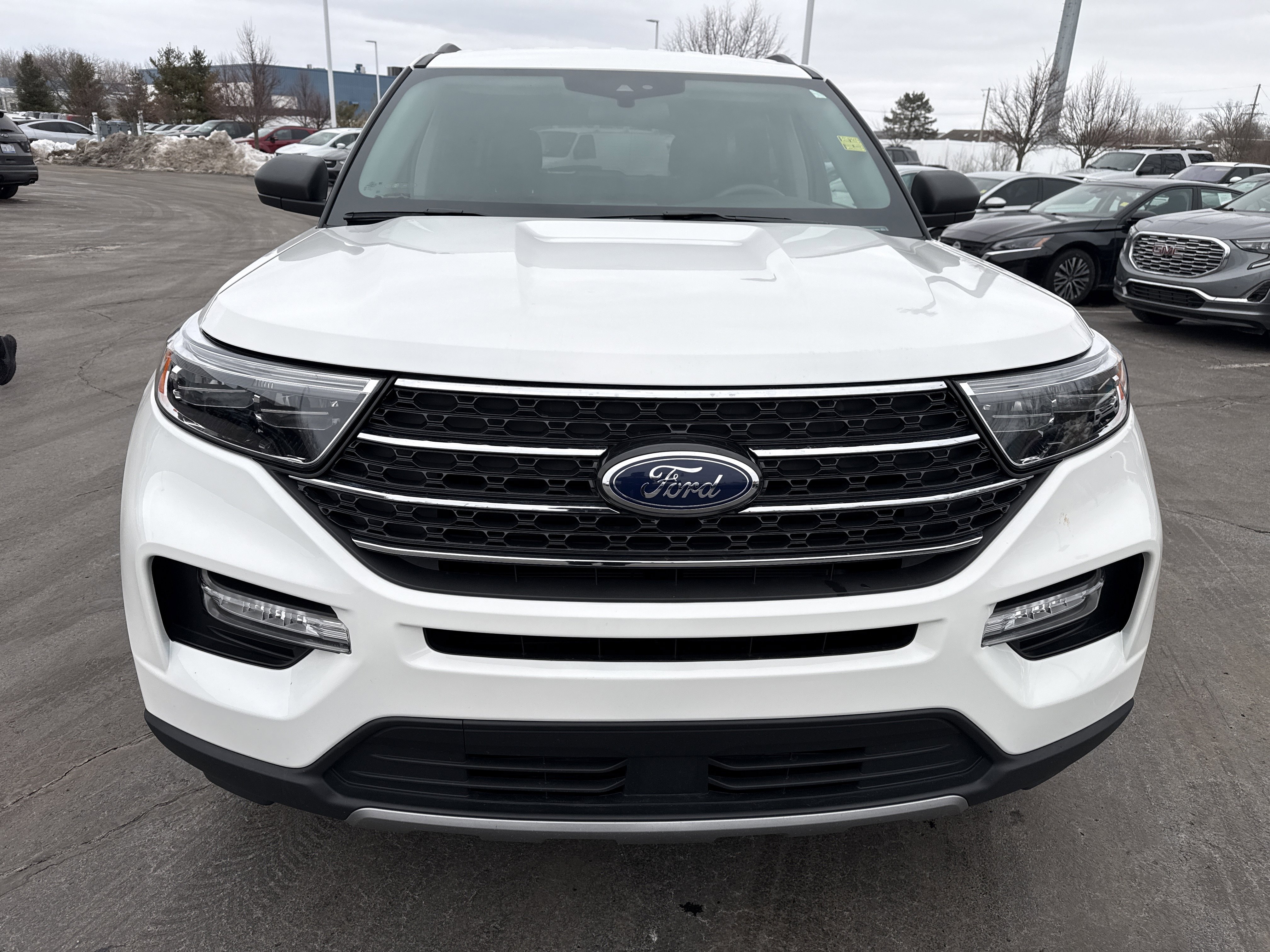 Used 2022 Ford Explorer XLT w/ Equipment Group 202A image 12
