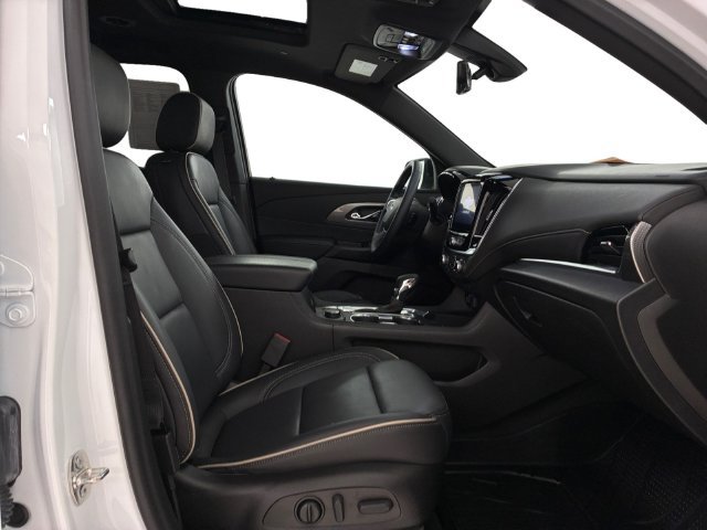 Used 2023 Chevrolet Traverse Premier w/ Redline Edition AWD/4WD image 14