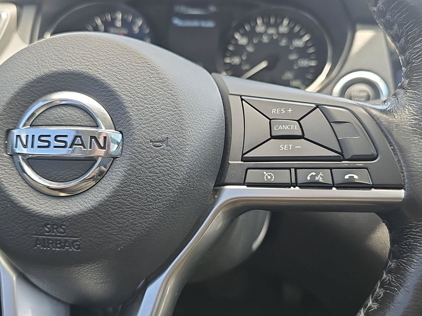 Used 2017 Nissan Rogue SL w/ SL Premium Package AWD/4WD image 21